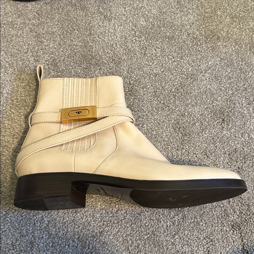 EUC Tory Burch T-Hardware Chelsea Boots in Dulce de Leche size US 10.5 - Picture 7 of 16